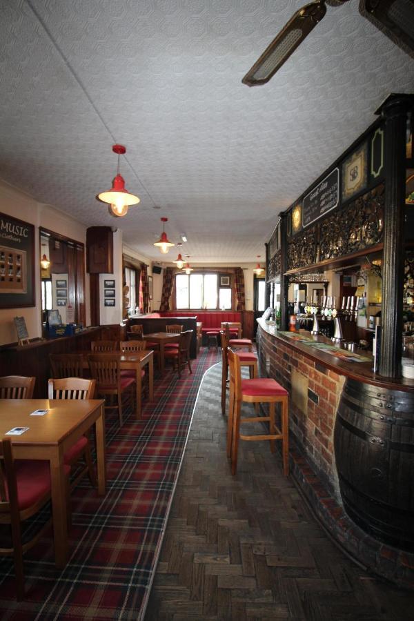 The Clothiers Arms Hotel สเตราด์ ภายนอก รูปภาพ