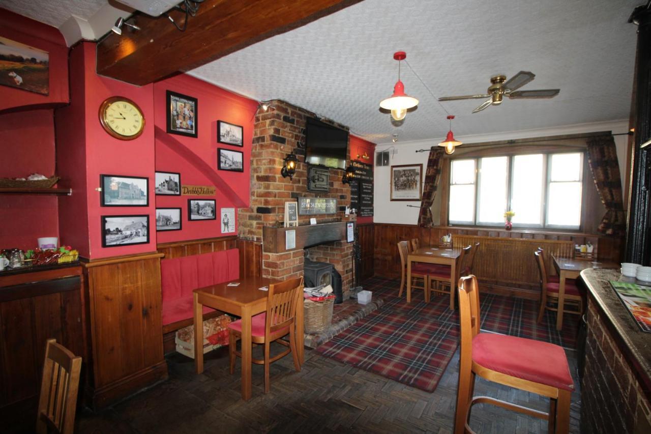 The Clothiers Arms Hotel สเตราด์ ภายนอก รูปภาพ