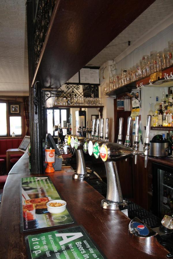 The Clothiers Arms Hotel สเตราด์ ภายนอก รูปภาพ